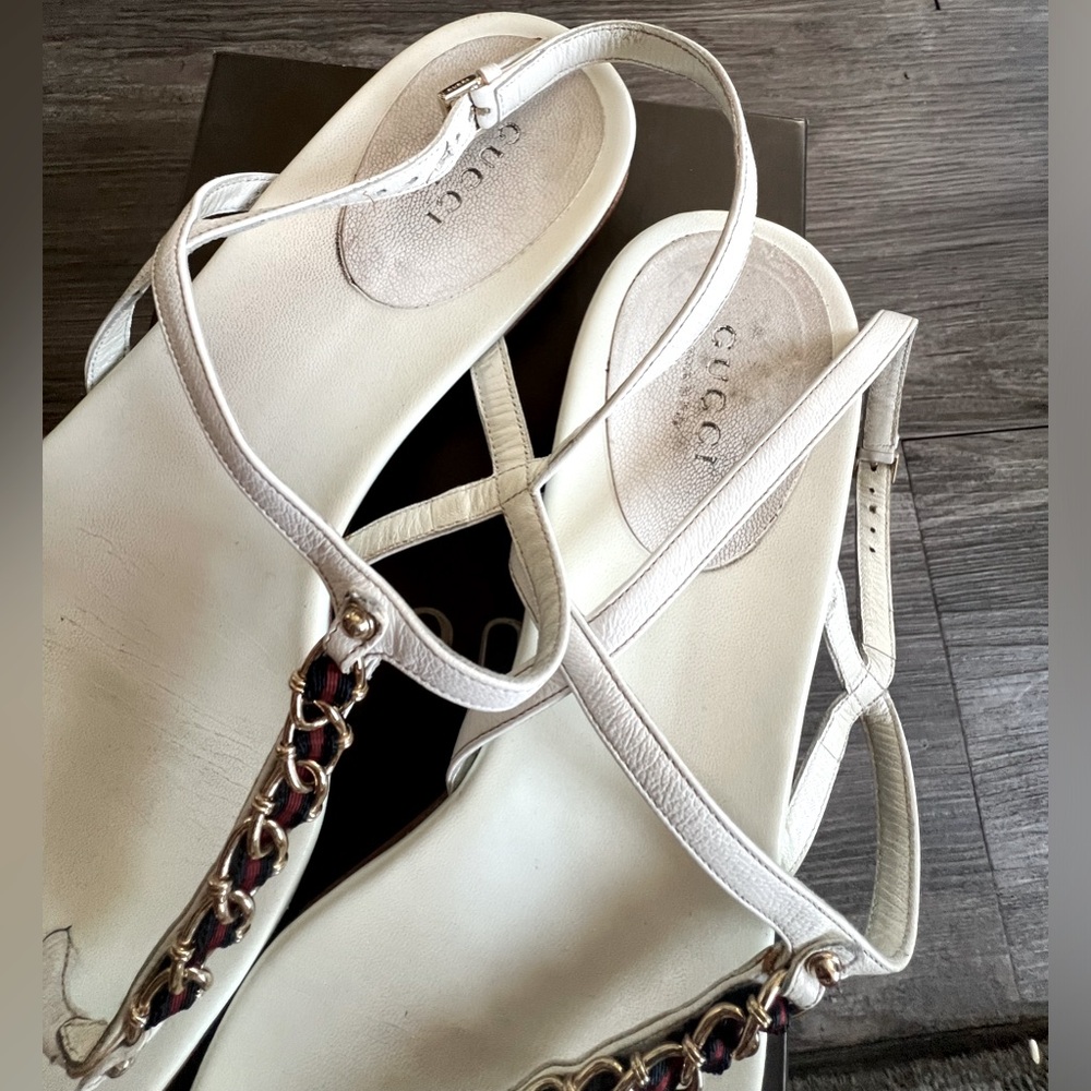 ✨Gucci White Sandals - Picture 3 of 6